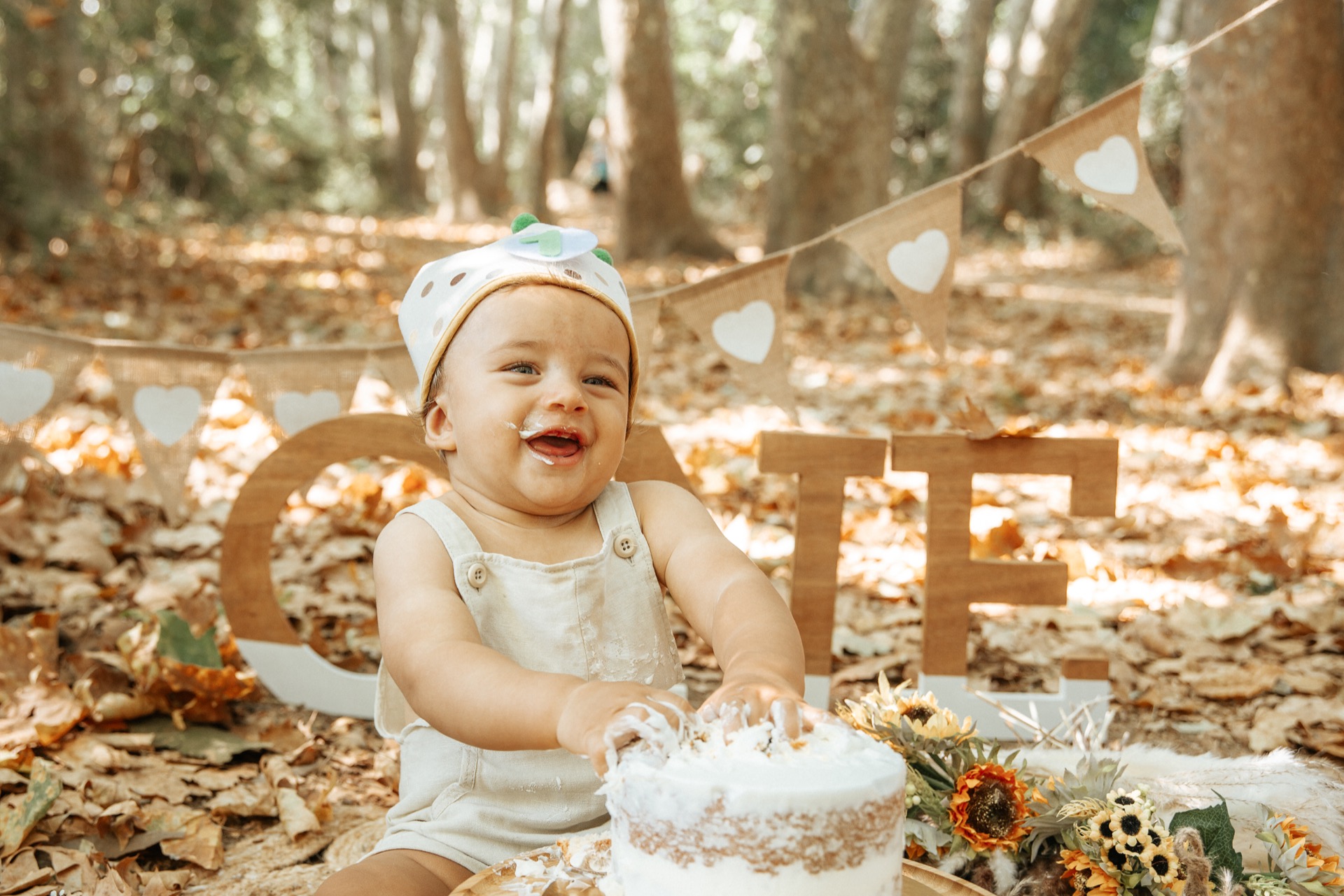 Smash cake photography by family photographer Aberdeen